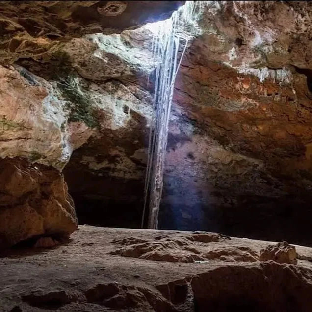 Aktún Usil Grottoes