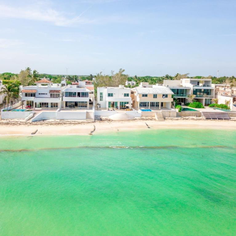 Beach House on Progreso Area