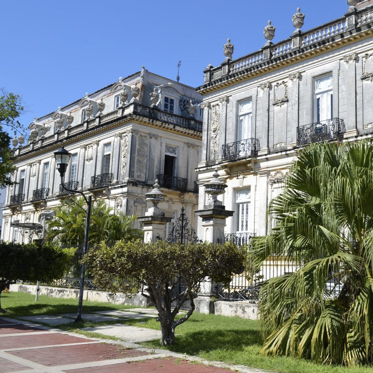 Casa Gemela cultural center